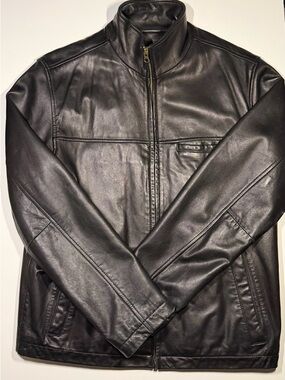 Covington Women’s Black Leather Motorcycle Jacket – Size S
